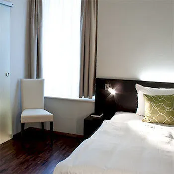 Art Lauterbach Hotel